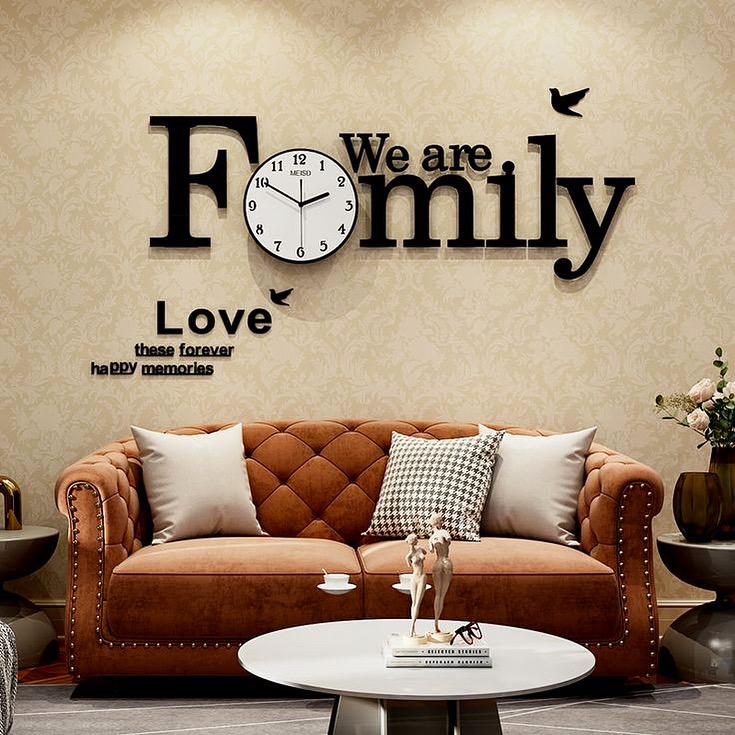 Family Quote Wall Clock – Stylish Living Room Decor with Inspirational Message